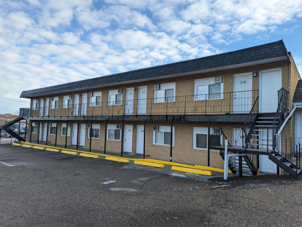 Riverside Motel Медисин-Хат Экстерьер фото